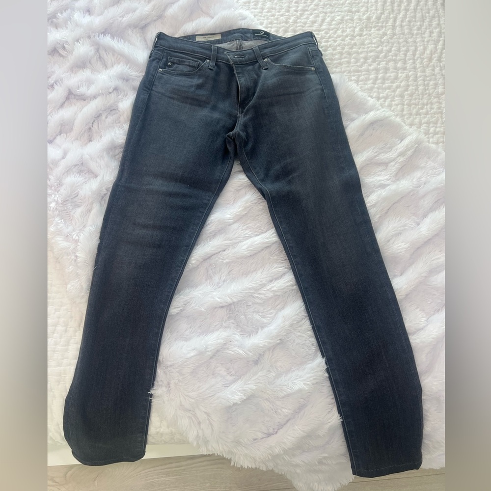 AG The Legging
Super skinny
Size 27 regular